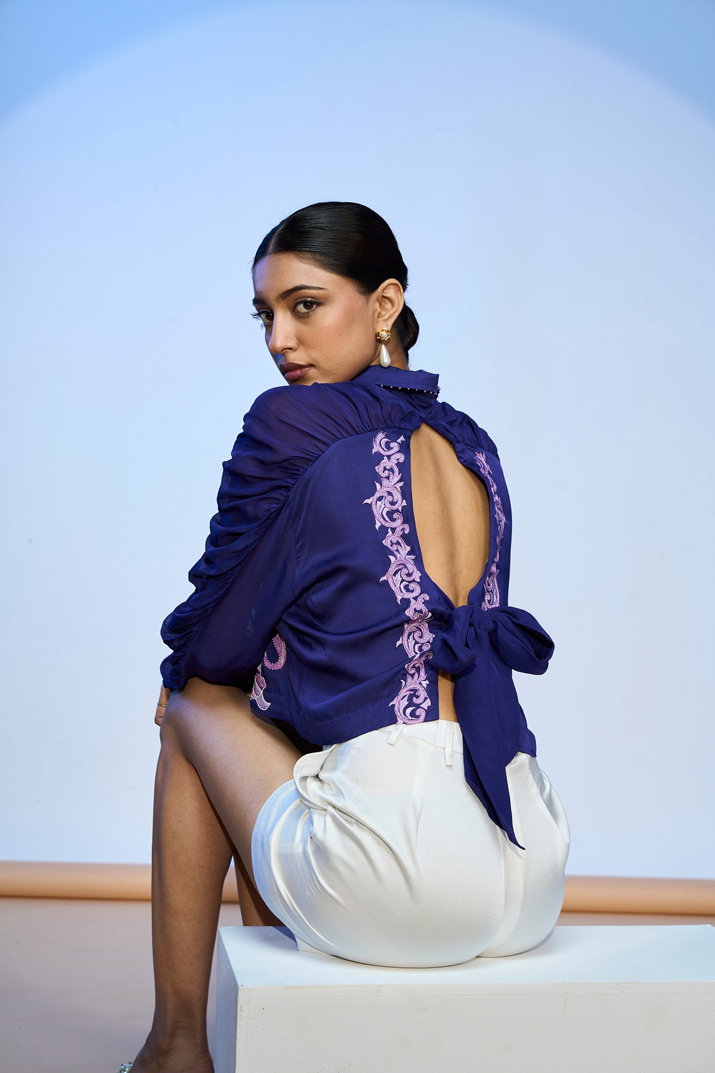 LEHR BOW TIE CROPPED SHIRT