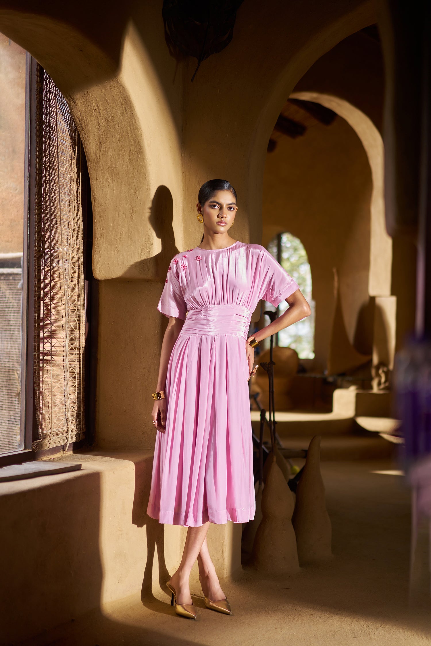 EESH CLASSIC PLEATED DRESS