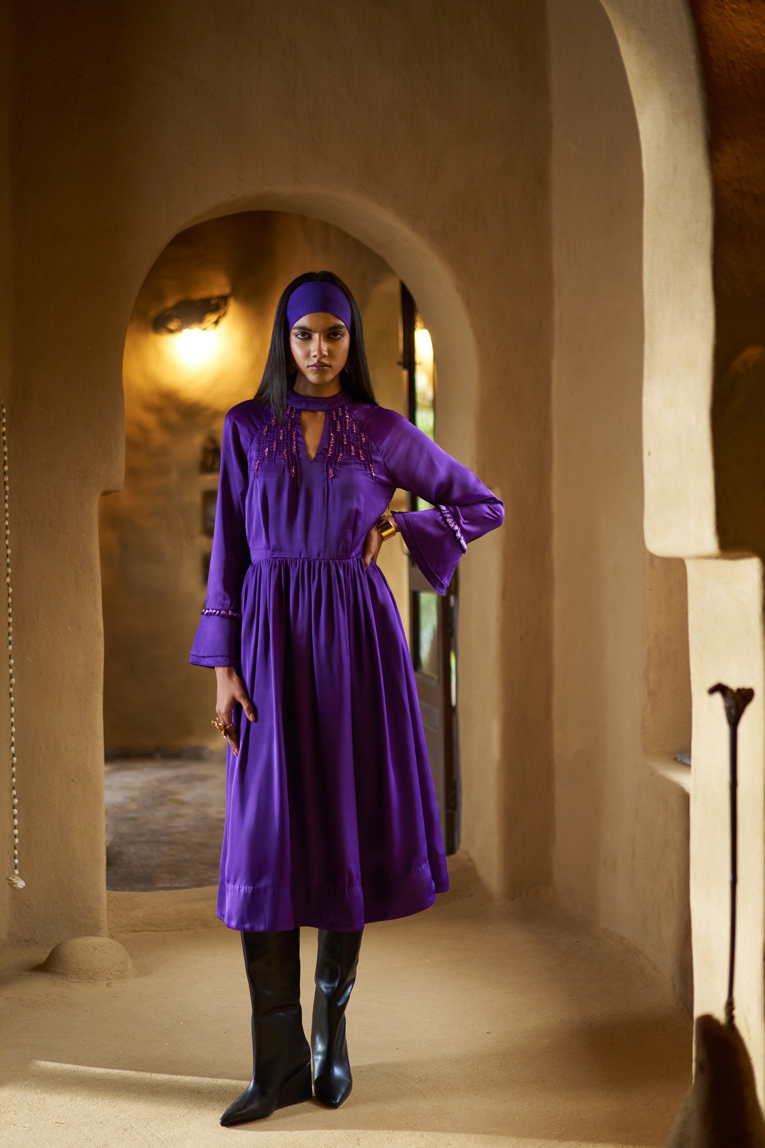 EESH MAGNETIC DRESS