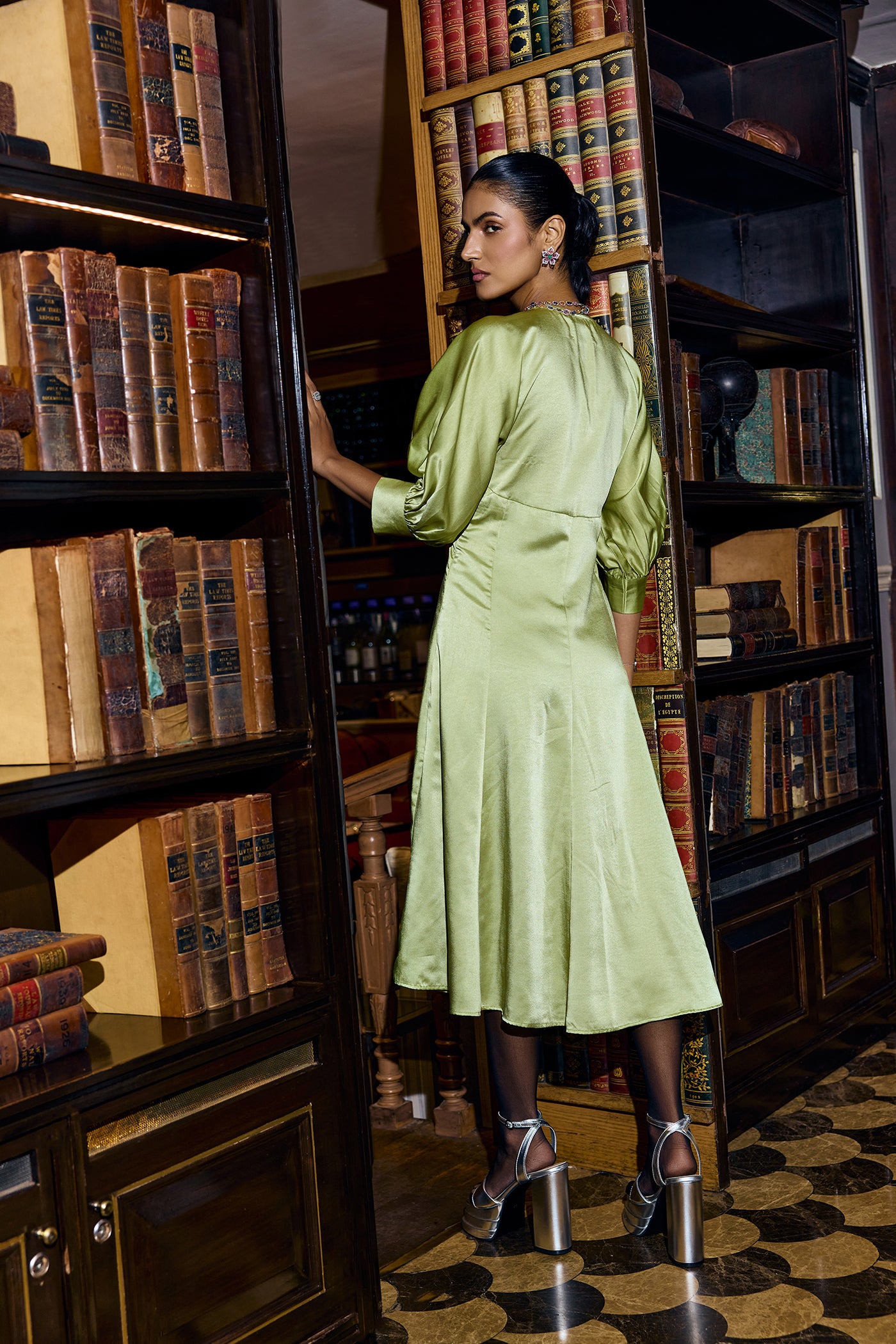 AIRA V NECK PLEATED DRESS