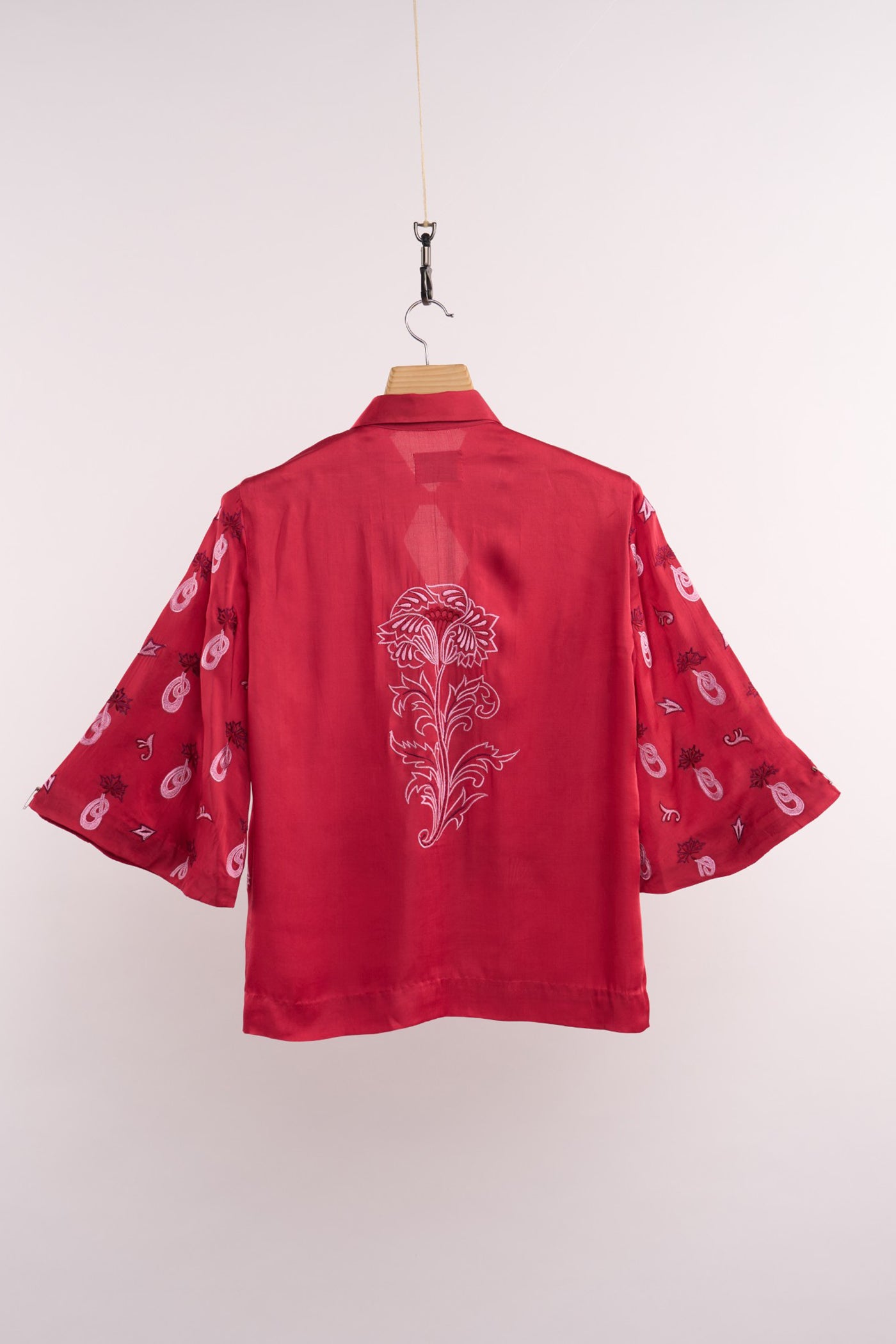 LEHR V NECK SHIRT