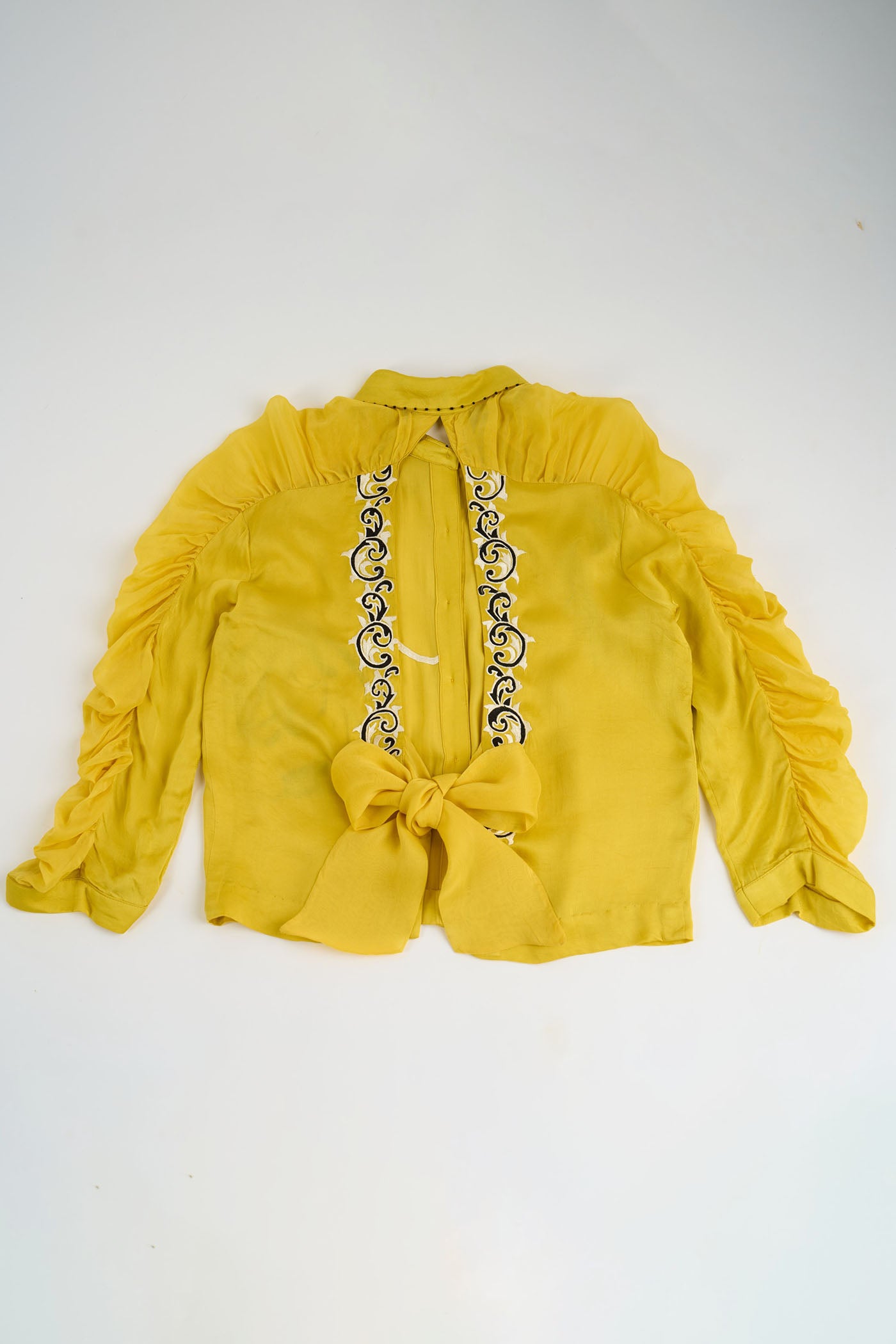 LEHR BOW TIE CROPPED SHIRT